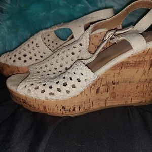 SO wedge sandals